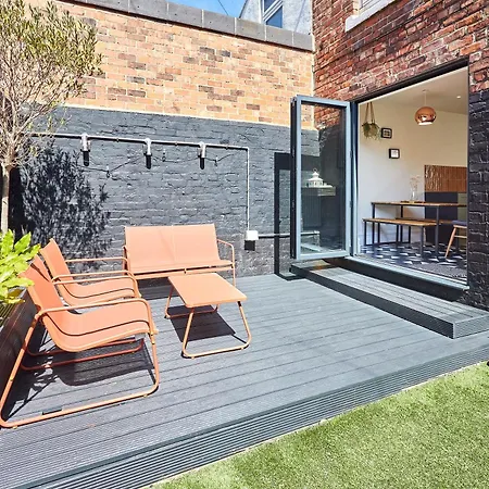 Host & - Bath Street